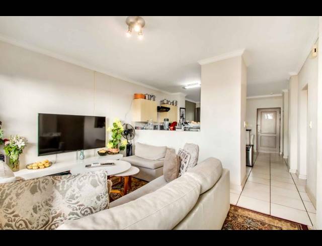 2 BEDROOM APARTMENT FOR SALE IN SANDOWN